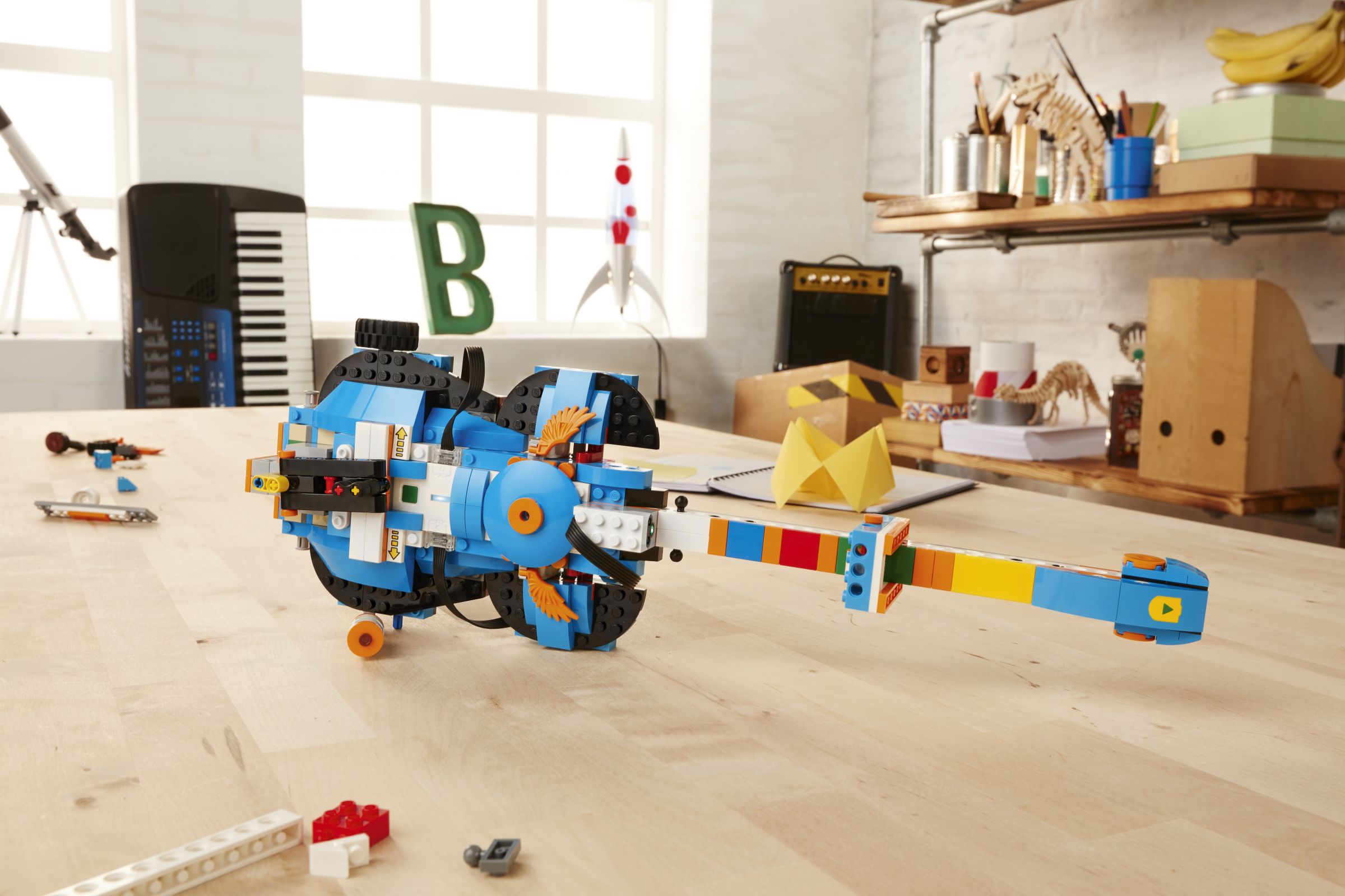 LEGO BOOST 17101 Programmierbares Roboticset LEGO_BOOST_GUITAR_ALONE_V051 2.jpg